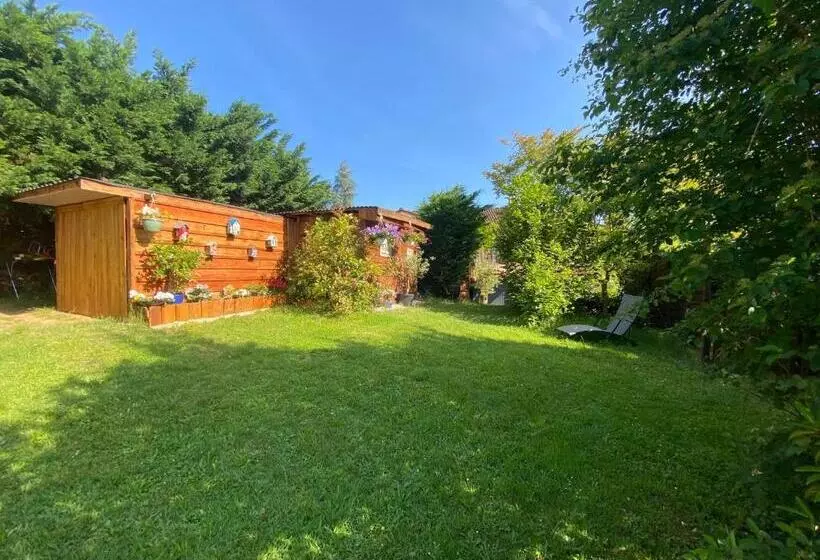 ペンション Le Petit Prince à Sarlat   Parking Privé   Piscine Chauffée   Espace Bien être Jacuzzi Et Massages