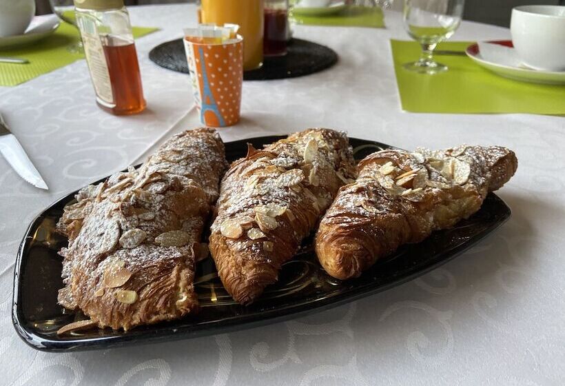 Pensiune Le Petit Prince à Sarlat Parking Privé Piscine Chauffée Espace Bien être Jacuzzi Et Massages