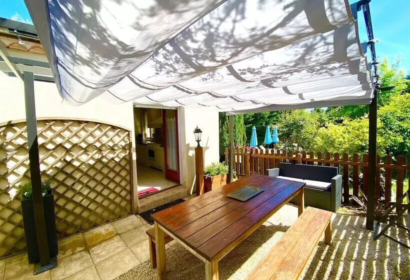 ペンション Le Petit Prince à Sarlat   Parking Privé   Piscine Chauffée   Espace Bien être Jacuzzi Et Massages