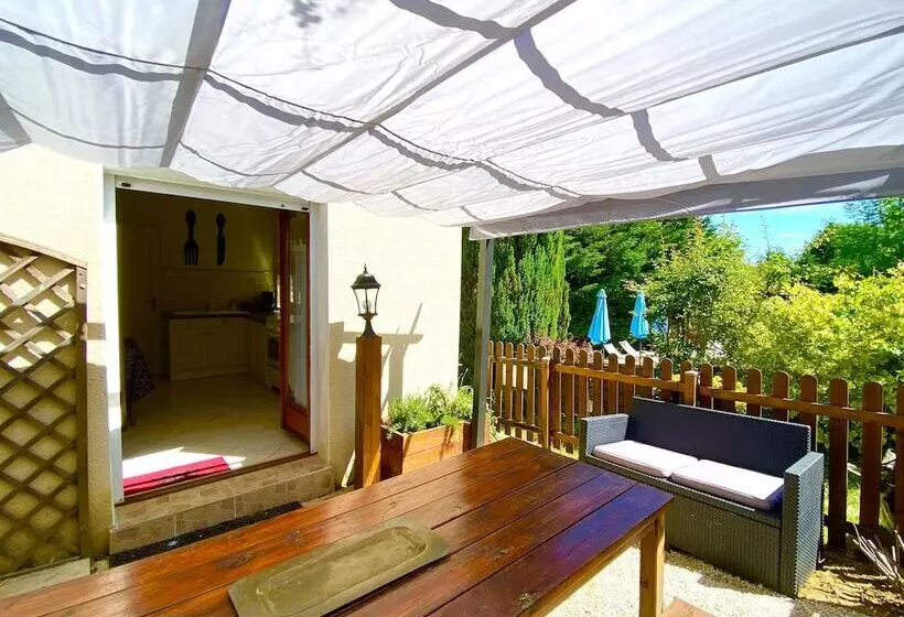ペンション Le Petit Prince à Sarlat   Parking Privé   Piscine Chauffée   Espace Bien être Jacuzzi Et Massages