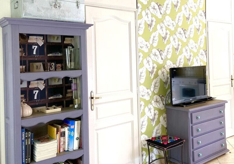 Pensiune Le Petit Prince à Sarlat Parking Privé Piscine Chauffée Espace Bien être Jacuzzi Et Massages