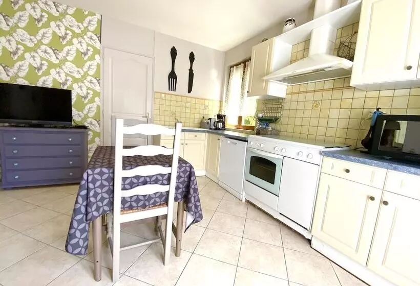 ペンション Le Petit Prince à Sarlat   Parking Privé   Piscine Chauffée   Espace Bien être Jacuzzi Et Massages