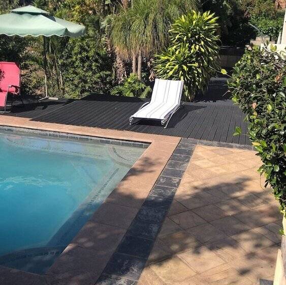 פנסיון Mbombela Exclusive Guest House @ Daleen