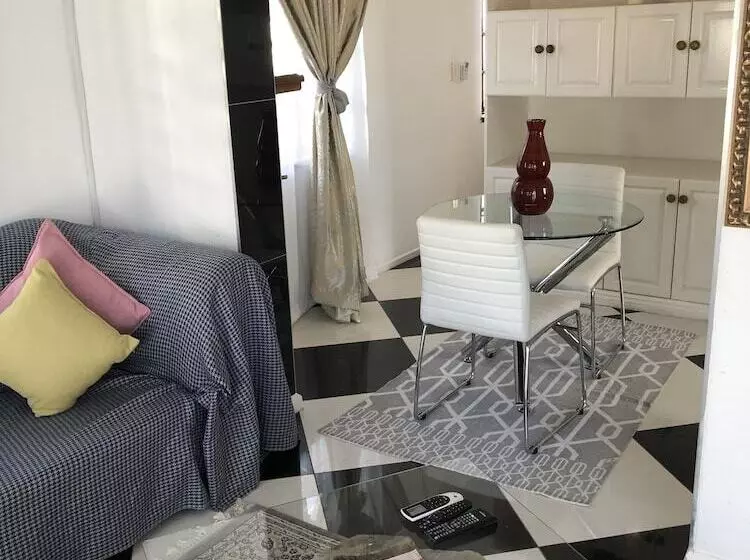 پانسیون Muco Guest House