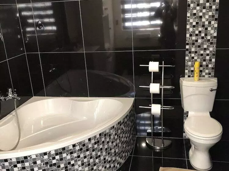 پانسیون Muco Guest House