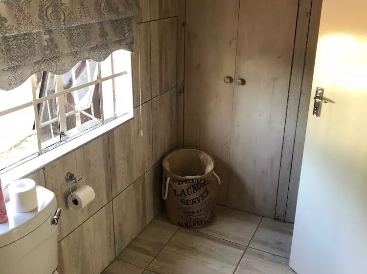 پانسیون Muco Guest House