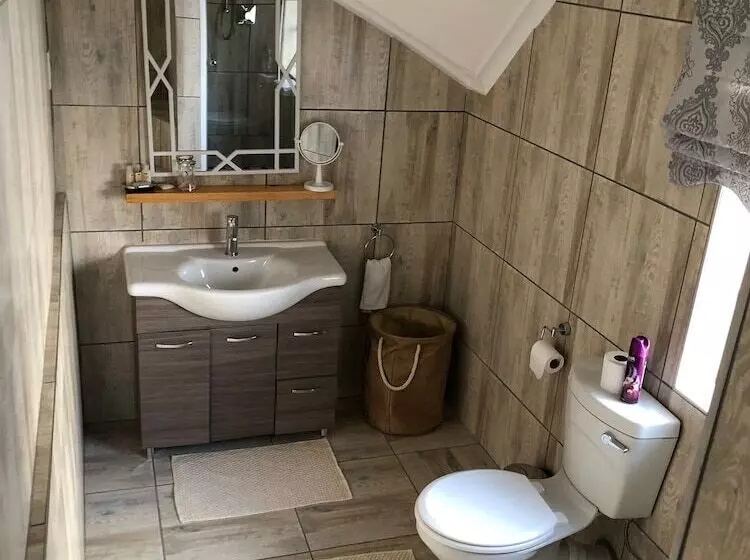 پانسیون Muco Guest House