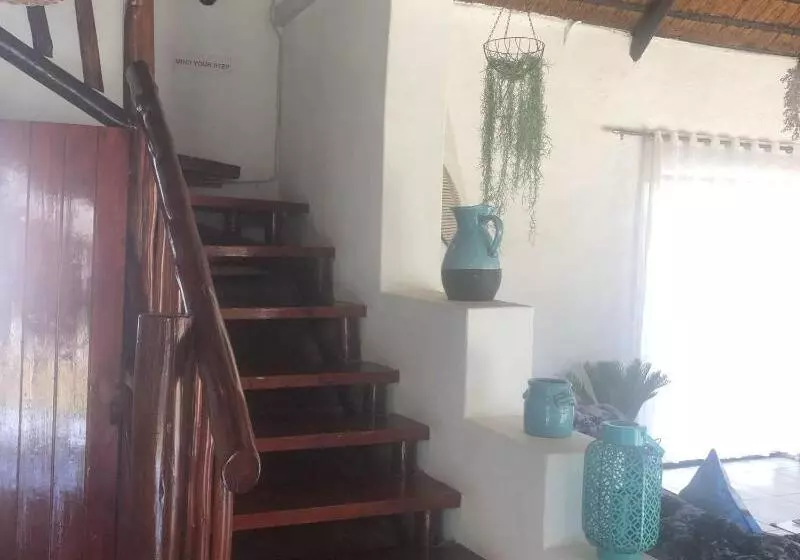 پانسیون Muco Guest House