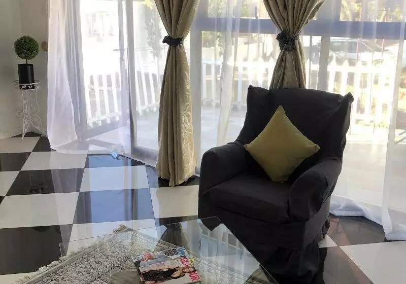 پانسیون Muco Guest House