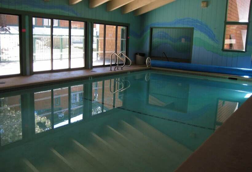 Chateau Sans Nom By Mammoth Reservation Bureau