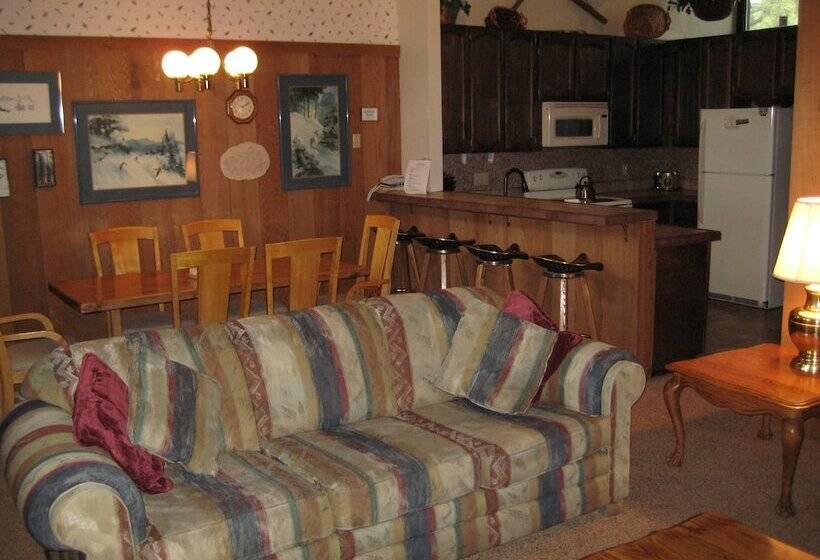 Chateau Sans Nom By Mammoth Reservation Bureau