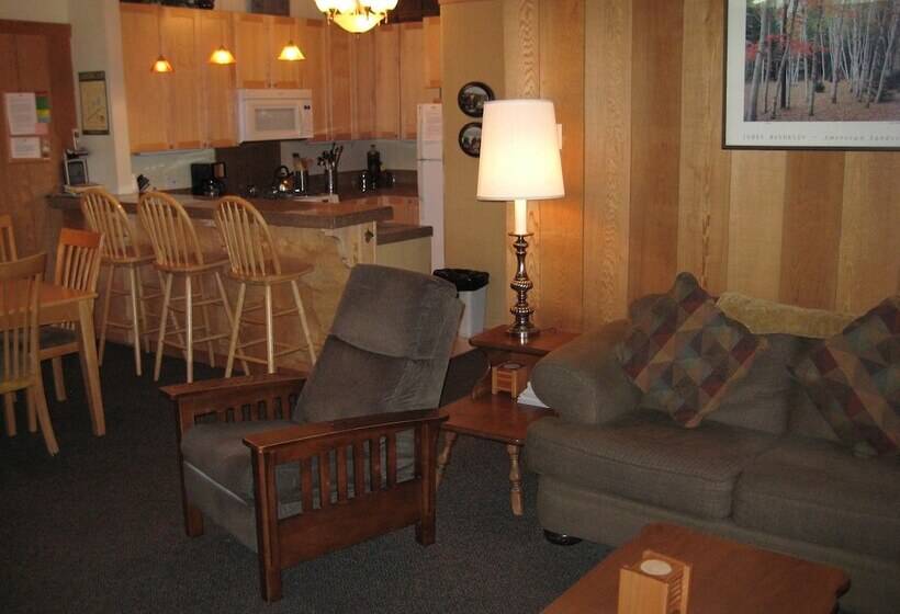 Chateau Sans Nom By Mammoth Reservation Bureau