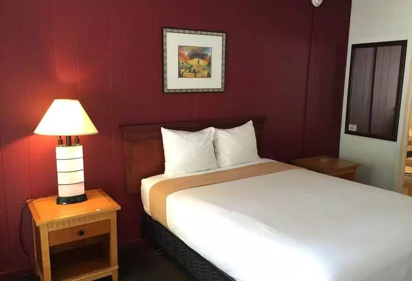 Hotelli Holiday Lodge