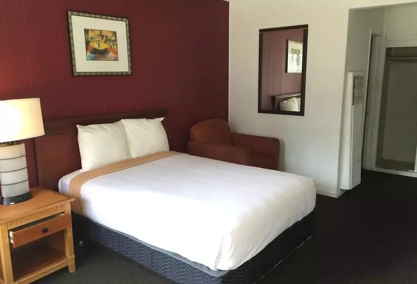 Hotelli Holiday Lodge