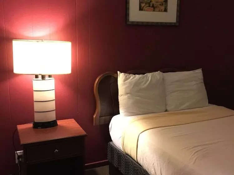 Hotelli Holiday Lodge