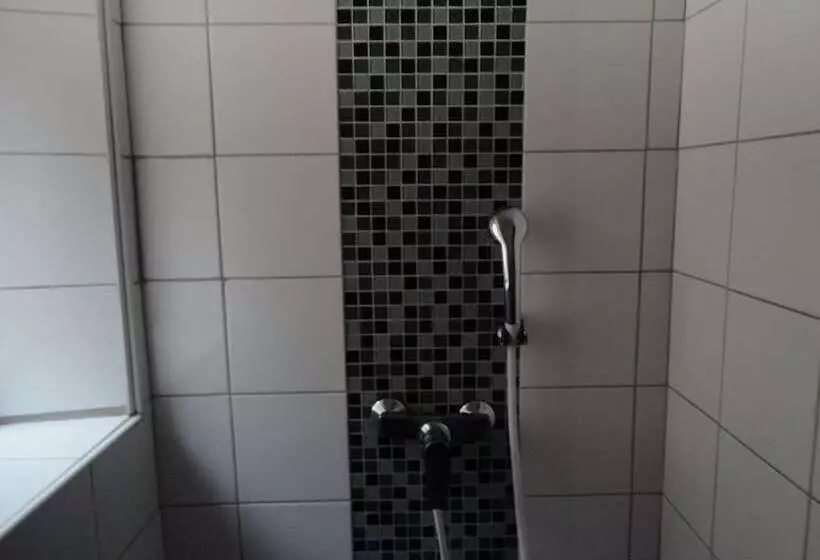 هتل Hôtel Des 2 Gares