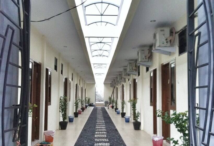 ホテル Living Peace House