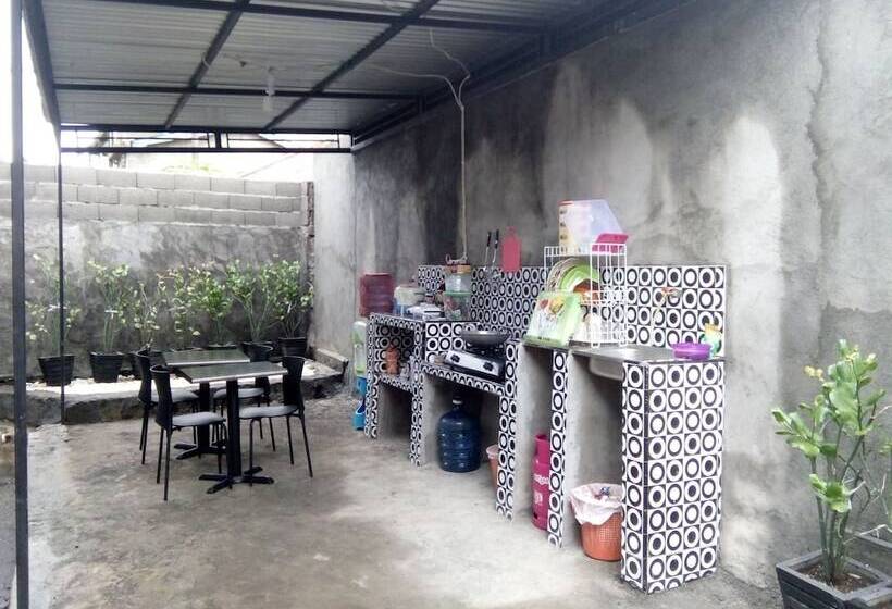 ホテル Living Peace House