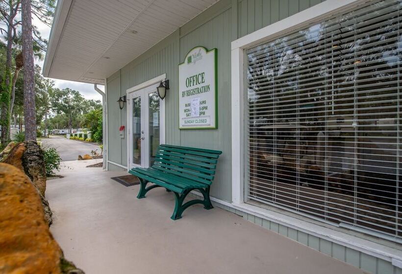 בית מלון כפרי Naples Rv Resort