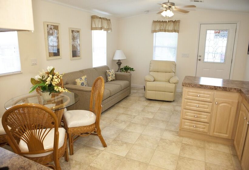 בית מלון כפרי Naples Rv Resort