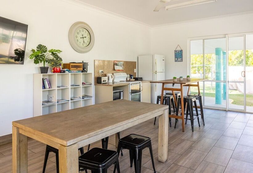 ホテル Nrma Bowen Beachfront Holiday Park