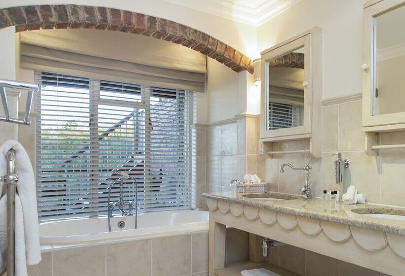 فندق The Fernery Lodge & Spa