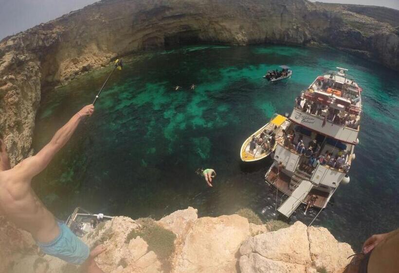 Marco Polo Party Hostel