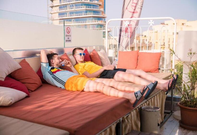 Marco Polo Party Hostel