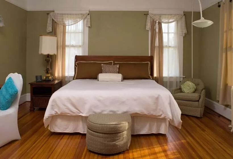 Morgan And Wells Bed And Breakfast
