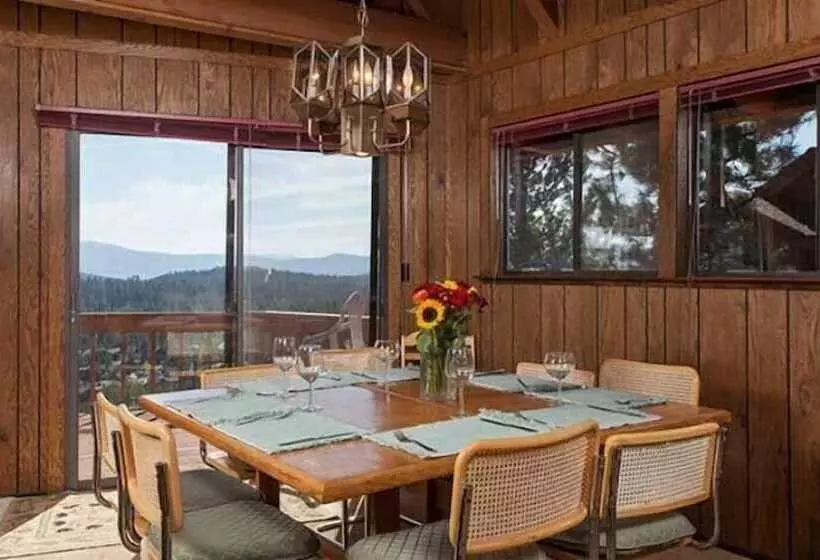 Pinnacle View