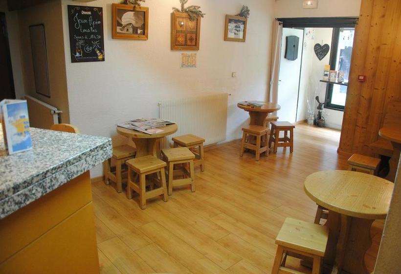 منتجع Hôtel Les Combelles