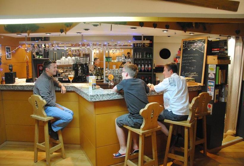 منتجع Hôtel Les Combelles