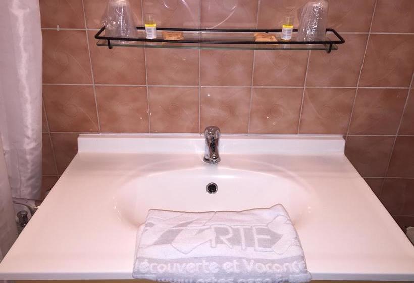 منتجع Hôtel Les Combelles