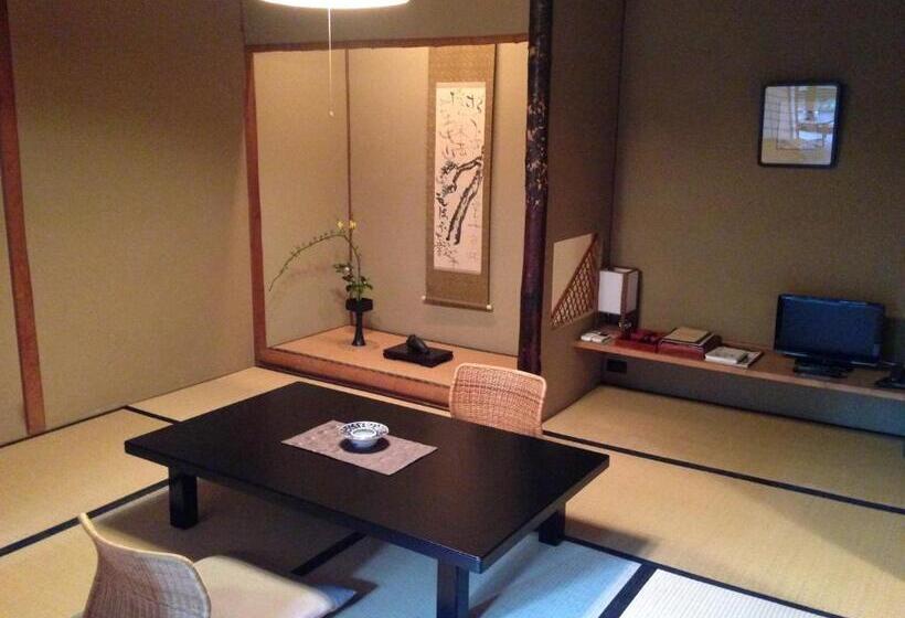 Yoyokaku Ryokan