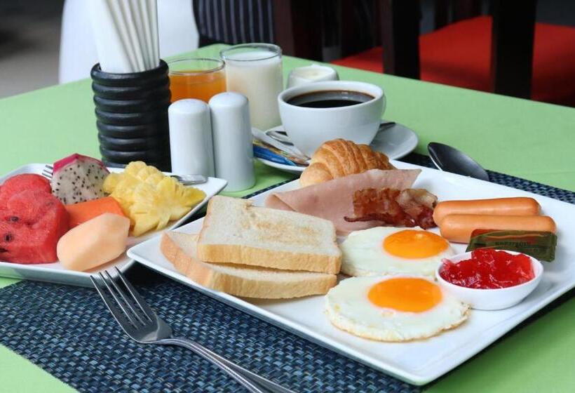 Albergue J4 Samui Hotel Sha Plus