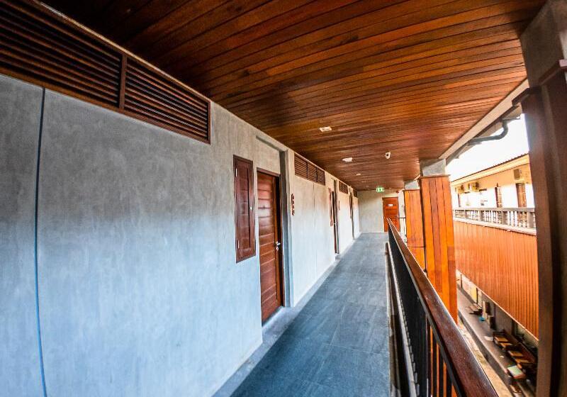 Albergue J4 Samui Hotel Sha Plus