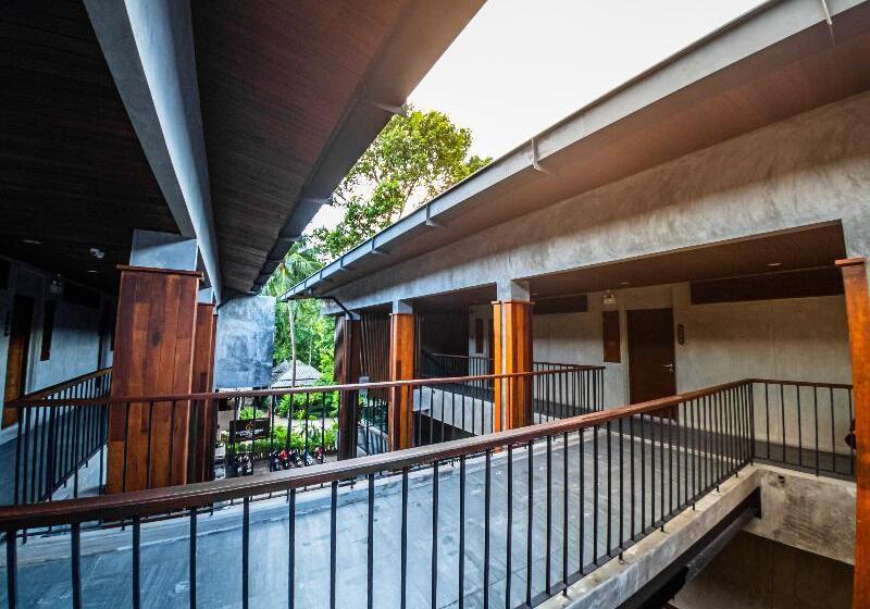 Albergue J4 Samui Hotel Sha Plus