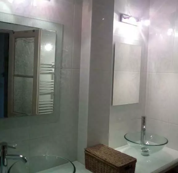 تختخواب و صبحانه Chambres Et Table D Hôtes Le Jardin De Tesse
