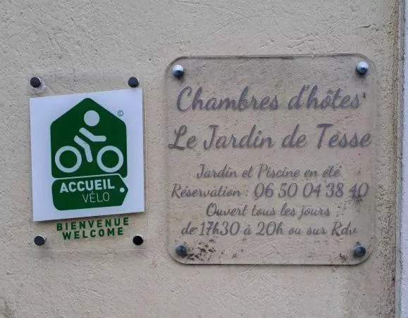 تختخواب و صبحانه Chambres Et Table D Hôtes Le Jardin De Tesse
