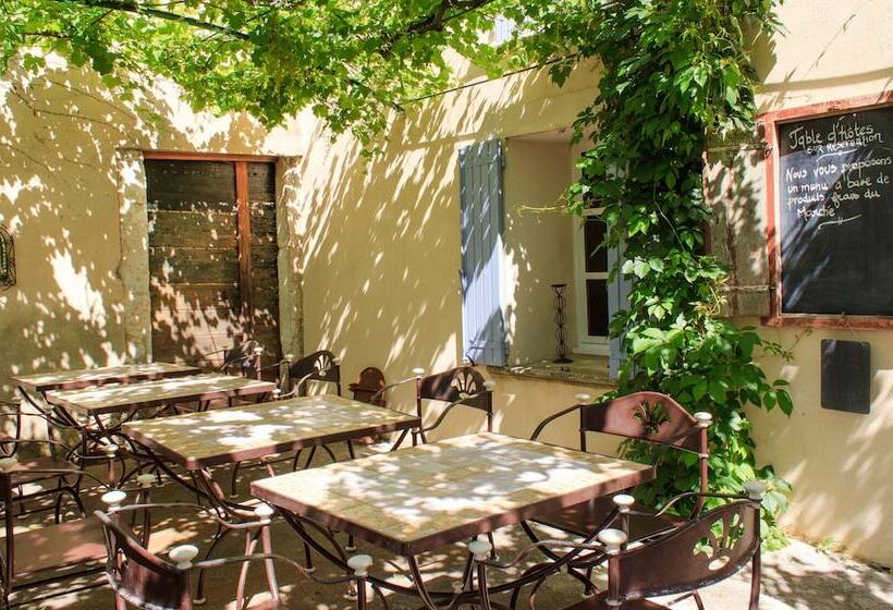 تختخواب و صبحانه Les Carmes And Spa