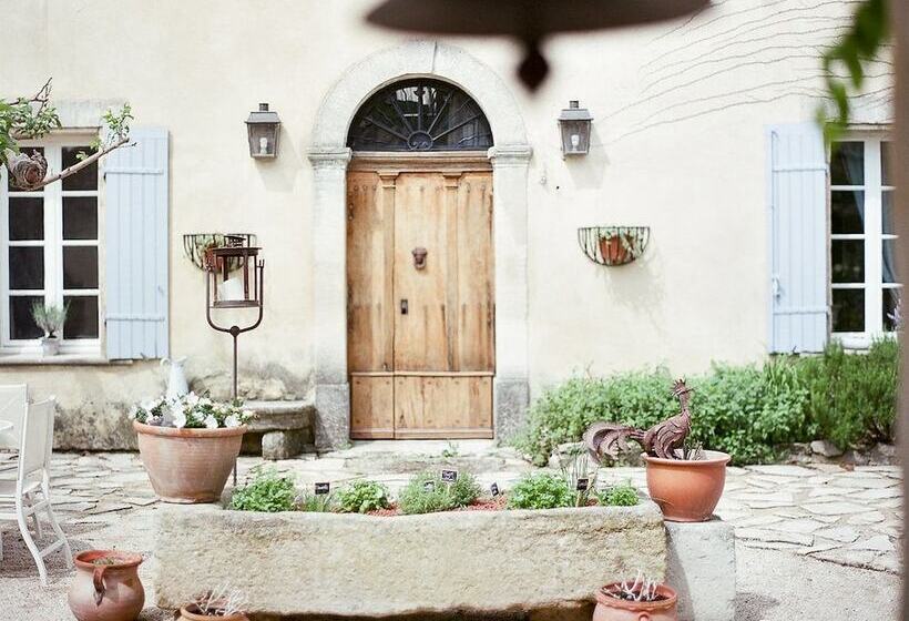 تختخواب و صبحانه Les Carmes And Spa