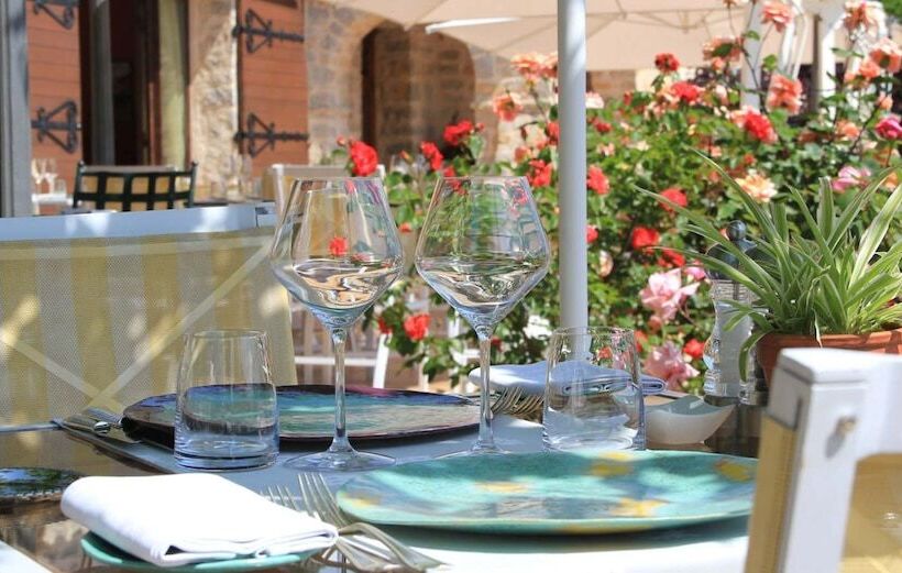 Bed and Breakfast Les Chambres Du Restaurant Le Castellaras Teritoria