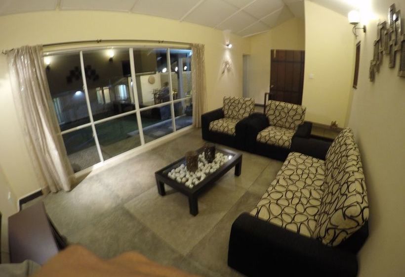 צימר The Victoria Nest Bungalow