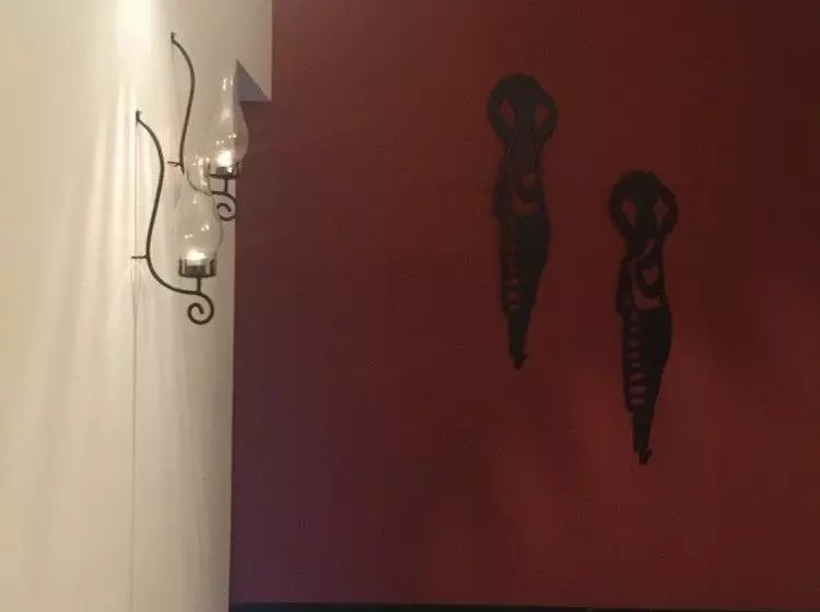 تختخواب و صبحانه The Victoria Nest Bungalow