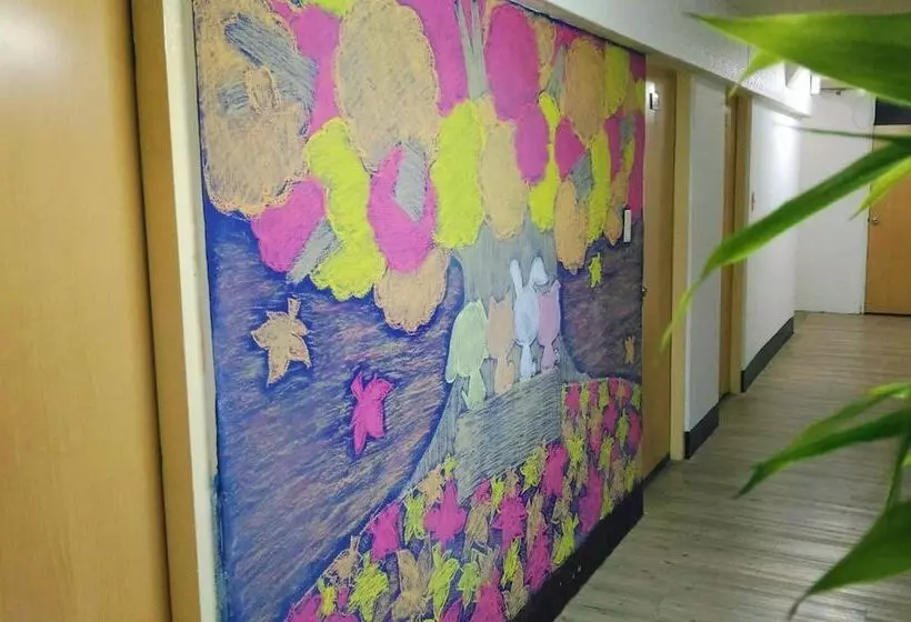 Chia Rong Hostel