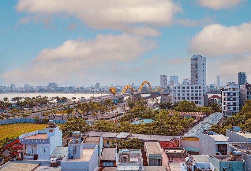 فندق Cong Thuong