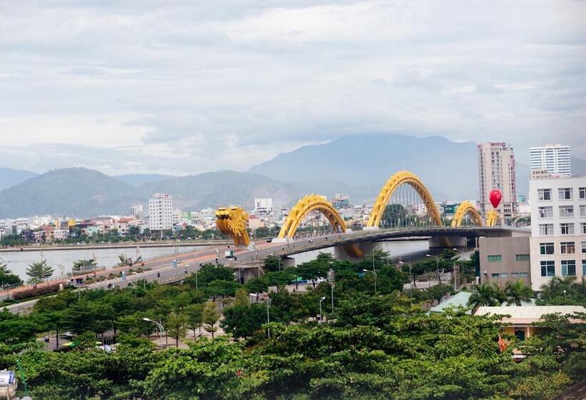 فندق Cong Thuong