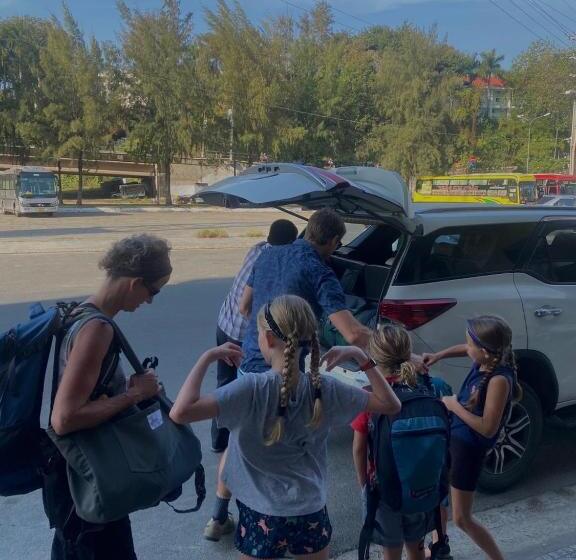 هتل Hà Tiên Hạnh Phúc