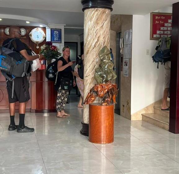 هتل Hà Tiên Hạnh Phúc