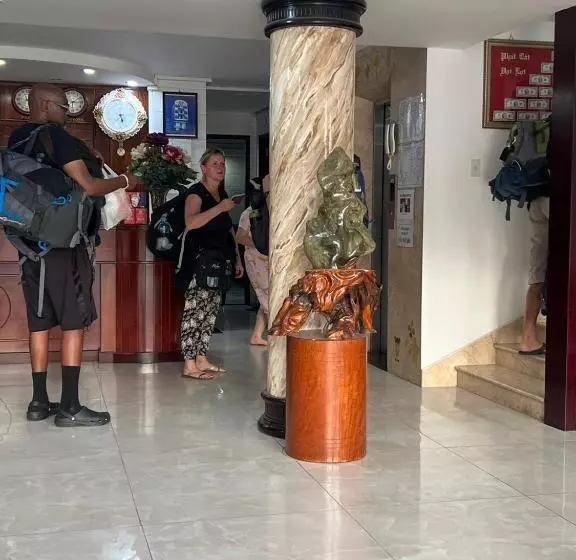 هتل Hà Tiên Hạnh Phúc